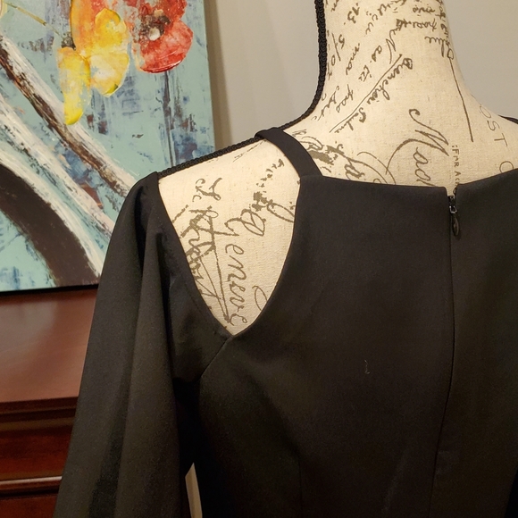 Vince Camuto Woman Black Formal Dress.Cold Shoulder Flounce Sleeve Size 8 - Picture 6 of 6